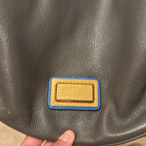 Marc by Marc Jacobs woman's leather dark grey tan and blue purse. - Picture 4 of 15